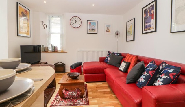 Apartment 4 10 Somers Court