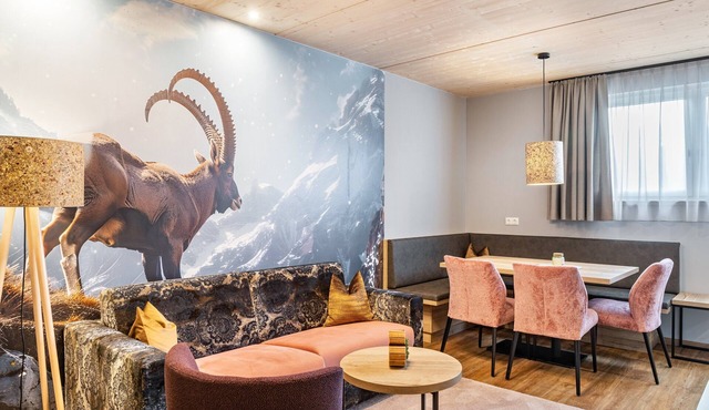 Apartment Steinbock: Modern Alpine Design & Wellness Retreat
