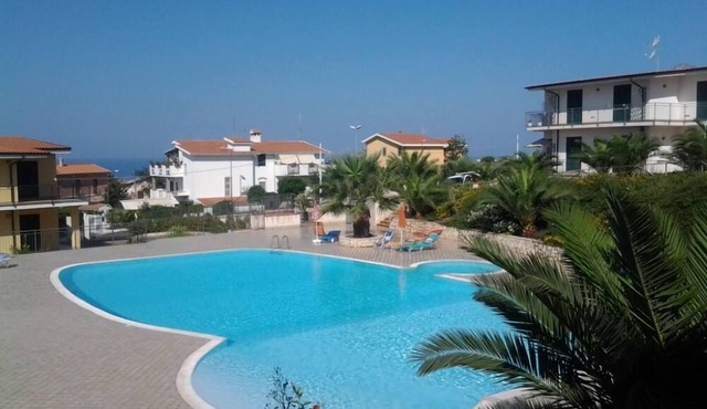 Appartment with communal swimming pool, perfect for couples in Scalea