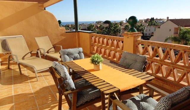 Attic, large terrace. 2 Km. from Fuengirola. Wyndham Resorts Mijas-Costa area.