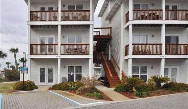 Available now pet friendly Ground Floor Wi-Fi Sunset Cottage 7A