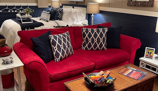 Awesome suite, 100 steps to the ocean!