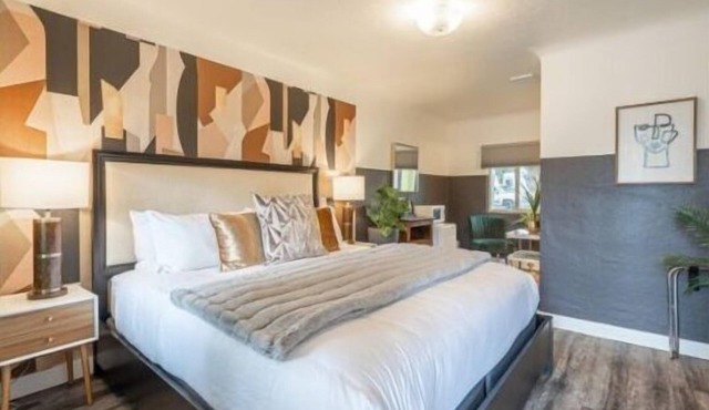 B. Abstract: Professional Design + King Bed!