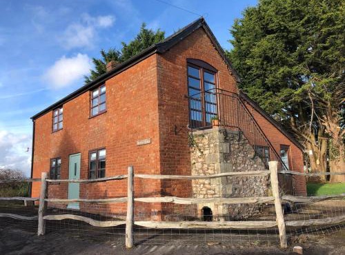 Barn Conversion with stunning views, sleeps 6