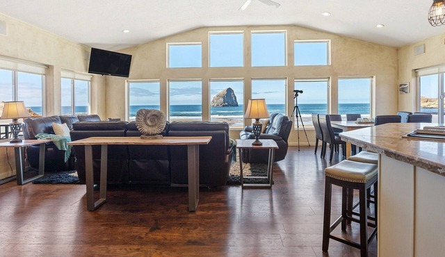 Beach backyard 5-Bedroom Estate with Spectacular Views walk out to the ocean!