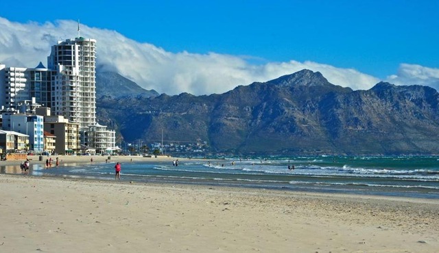 BEACHFRONT APARTMENT STRAND WESTERN CAPE
