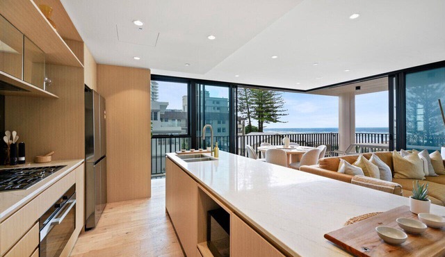 Beachfront Luxury Palm Beach