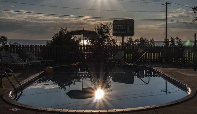 Birchmont Motel