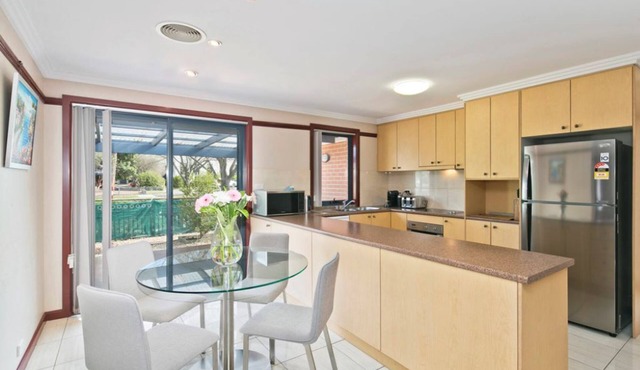 BRADDON CENTRAL CONVENIENCE