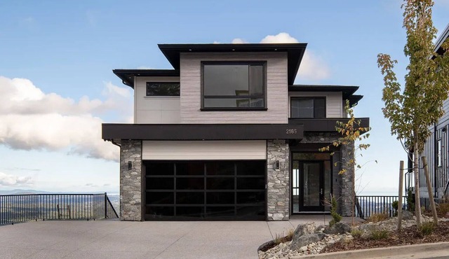 Brand New Luxury 4BR House at Bear Mountain