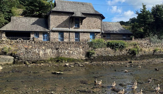 BRIDGEND BARN, family friendly, with open fire in Newton Ferrers