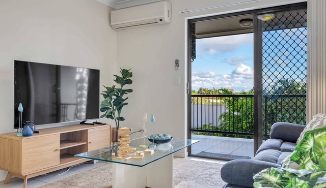 Bright 2-Bed with Private Balcony & Serene View