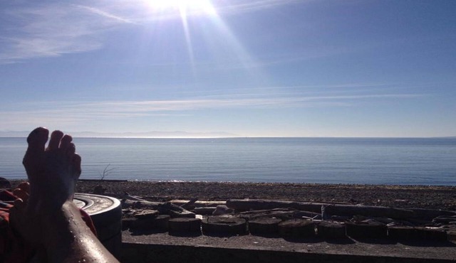 Bright and Spacious Suite in Desirable Comox Peninsula-Short Term or Vacation