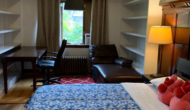 Broadway Guest house