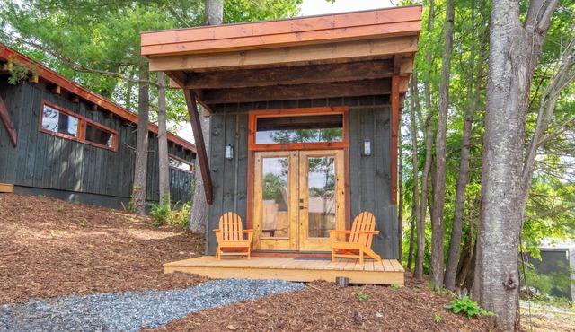 Camp 4 Tiny Homes | #5 Mount McKinley | 1 Mi. to Downtown West Jefferson