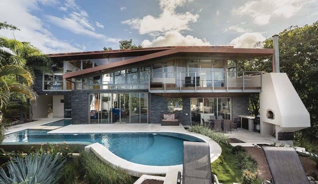 Casa Brisas del Mar- Luxury 6 Bedroom Home