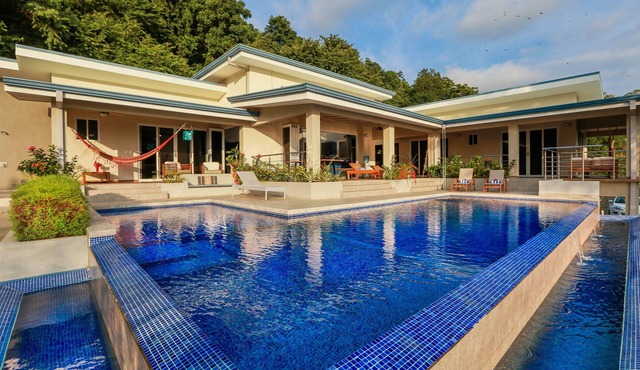 Casa Juliet - Breathtaking Ocean/Surf Views in a dreamy 4BR Villa!