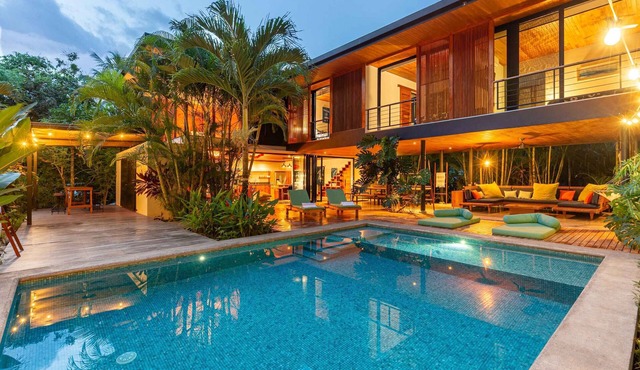 Casa Lalu 4 Bedroom Home Steps from Hermosa Beach