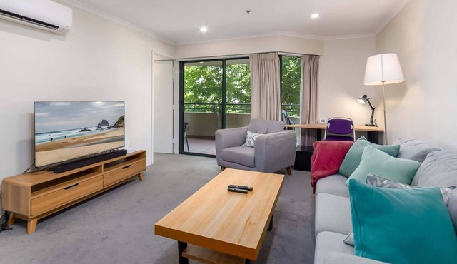 Central 2-bed Apartment with Gym and Spa