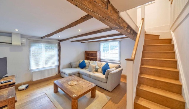 Charming 1 Bedroom Period Cottage in Sevenoaks