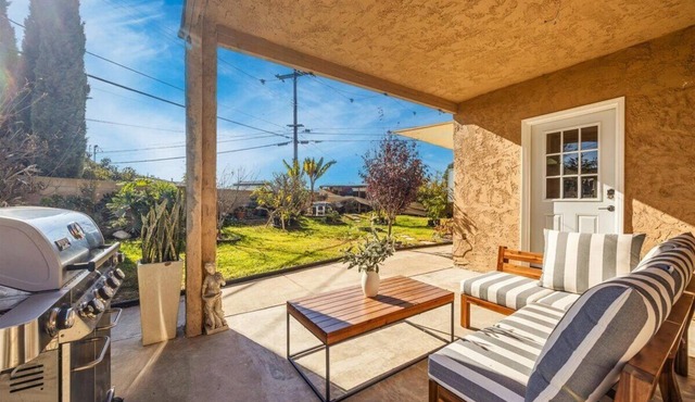 Charming 2-bedroom house with AC, WiFi in lovely Westminster, Little Saigon