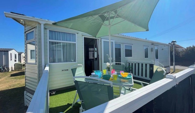 Charming Per Friendly Beach Chalet