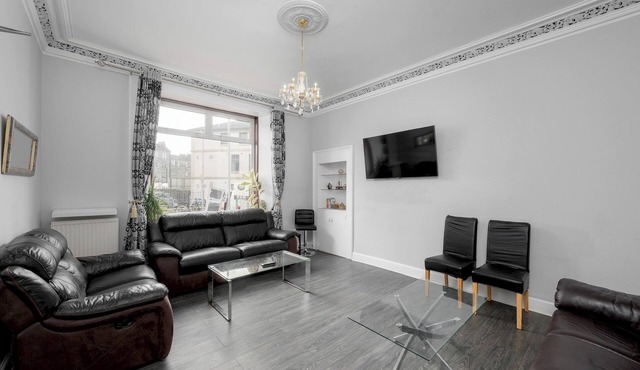 Charming Spacious Guesthouse, Edinburgh - Pass the Keys