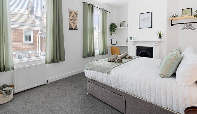 City Reach - Accommodation provided by STAYTOR