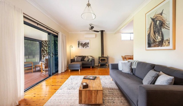 Clematis Cottage Indoor outdoor Mudgee Lifestyle