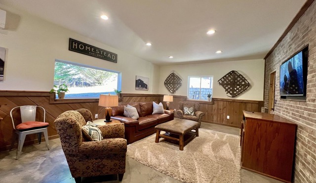 Comfortable home near wineries and hiking