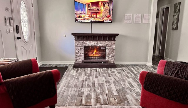 Comfortable Open Space. Pets are allowed