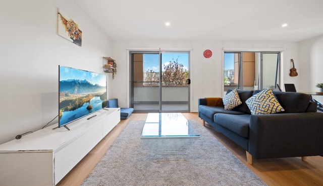Comfy 1-Bed with Balcony in Tranquil Location