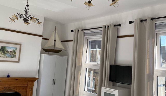 Cosy period house near the seafront