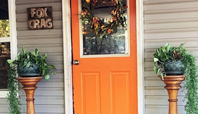 Cozy 4-bedroom cabin in enchanting Jasper with cool AC breeze