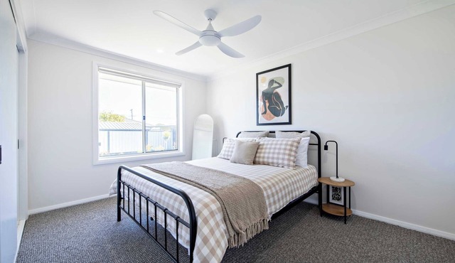 Cozy Getaway - Modern Central Unit | Garden View