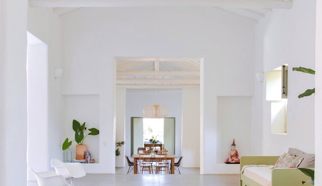 Cozy, private and lavish house nestled within the town itself.