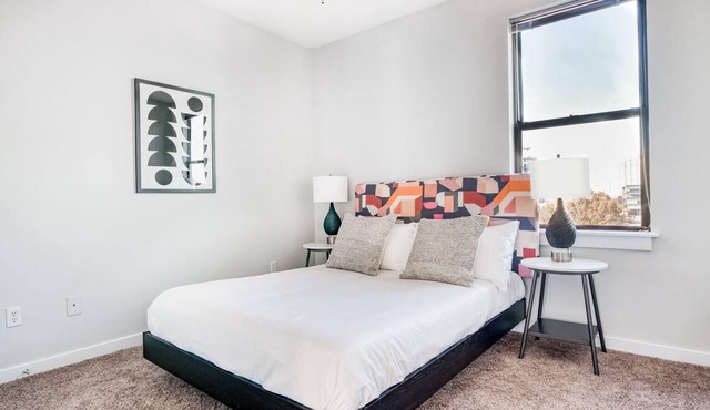 CozySuites Music Row Bold 1BR in Nashville! 48