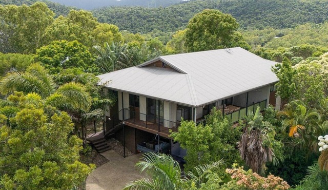 Curlew Cove | Relaxed Coastal Living