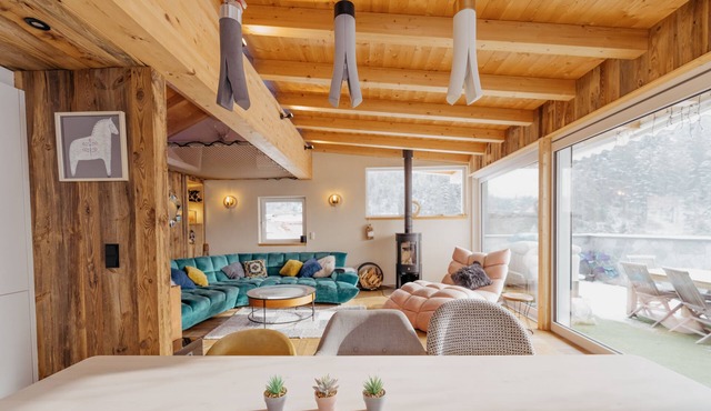 Das Mountain Getaway - Luxury Penthouse with Views & Rooftop Terrace. Indulge!