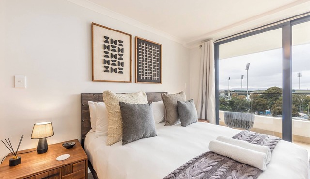 Designer Apartment | Mountain Views and Rooftop Pool
