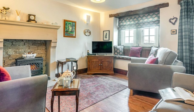 Dormy - Two Bedroom House, Sleeps 3