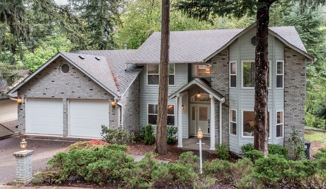 Entire 4-bedroom house, billiards and ping-pong, close to University of Oregon