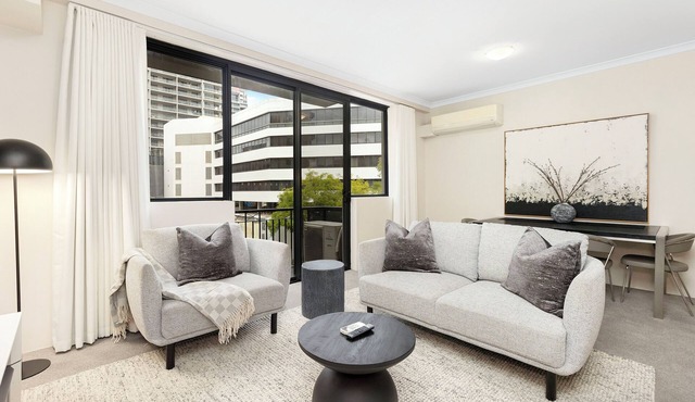 Executive Elegance: Stylish 1BR Suite on Hay St