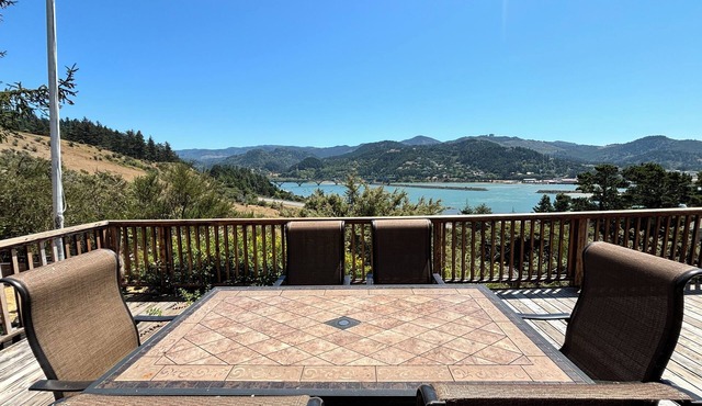 Fantastic River & Ocean Views! Family Friendly Home, Sleeps 8