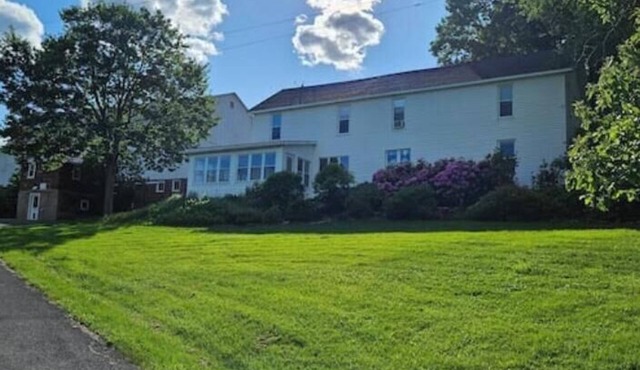 Five W Ranch -Sugar Hill Farm location- Private, Five Minutes From Downtown!
