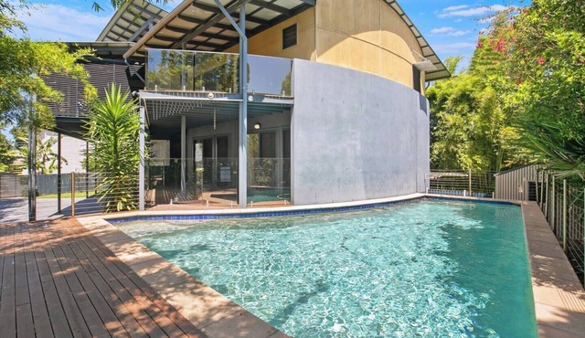 Flinders Haven Poolside Escape by the Beach