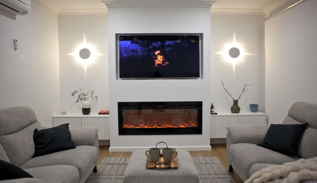 Fully Renovated Lux Retreat In Cranbourne West. The true center of Melbourne