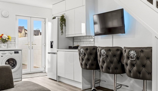 Fully Renovated 2-Bedroom Home with Parking - Pass the Keys