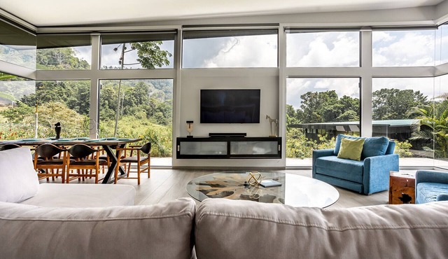 Glass Villa in Rainforest 3 Bedroom, 2 Jungle/Ocean View Pools, Game Room, Gym