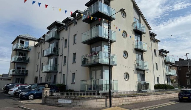Golf Links Seafront Serviced Apartment